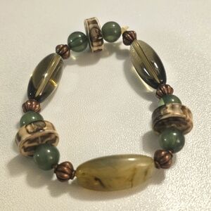 Vintage Warm And Elegant Design Of Genuine Multigem Bracelet.